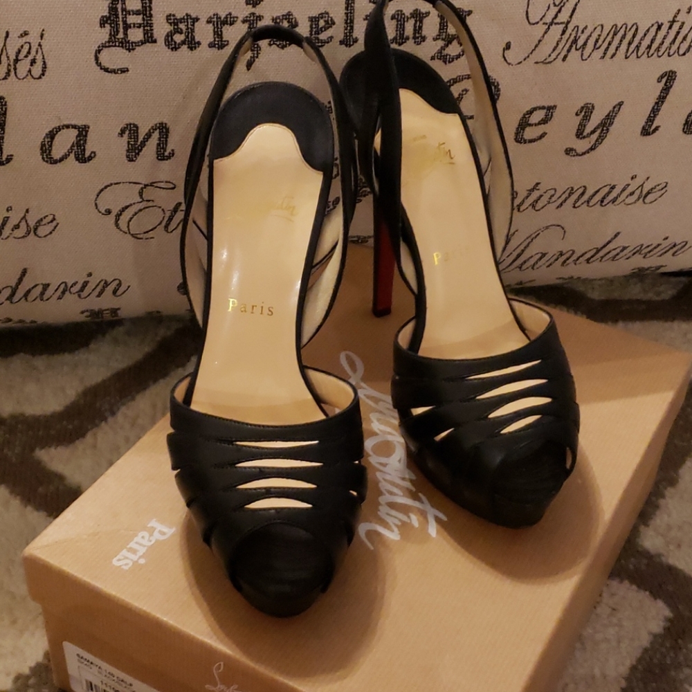 BLACK LOUBS